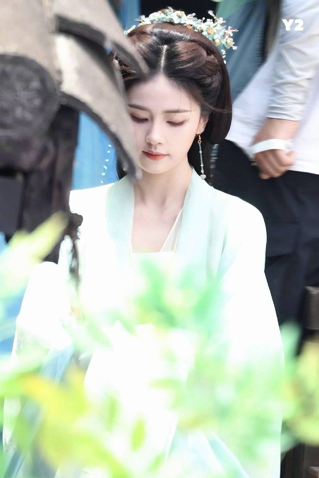 看了古装女演员天花板的榜单，刘亦菲、白鹿、虞书欣、杨紫、鞠婧祎和赵露思都上榜了，