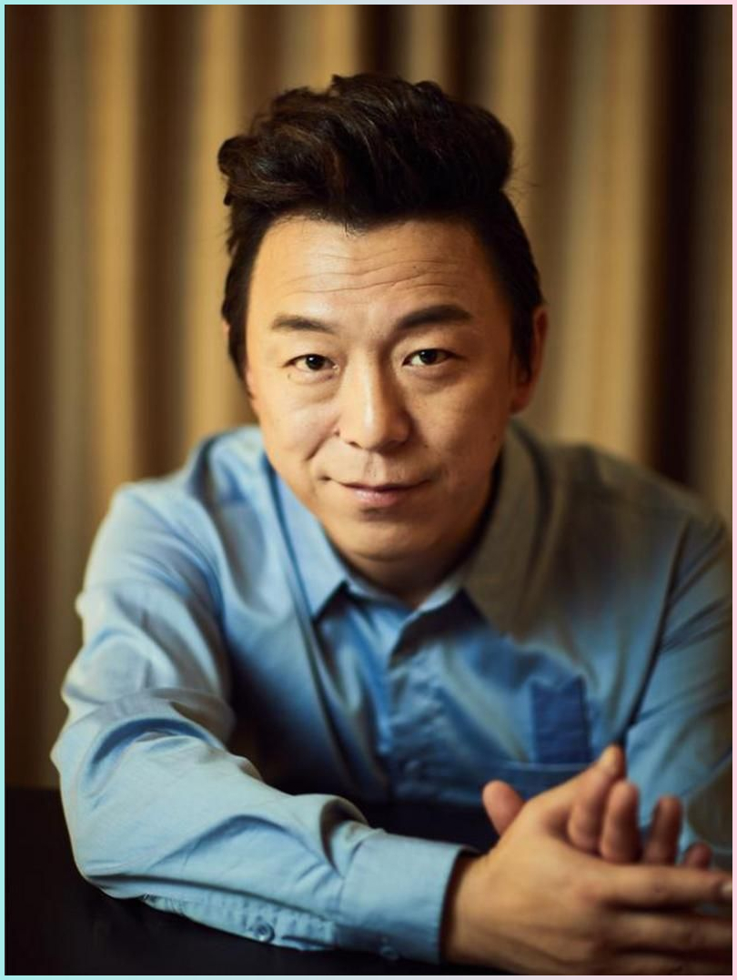 黄渤鲁豫谈演员的另一种表达无论是唱歌还是演戏，黄渤都拿出了百分百的认真态度。从最