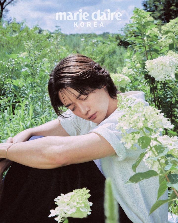 韩国男团 SHINee 成员珉豪为时尚杂志《Marie Claire Korea