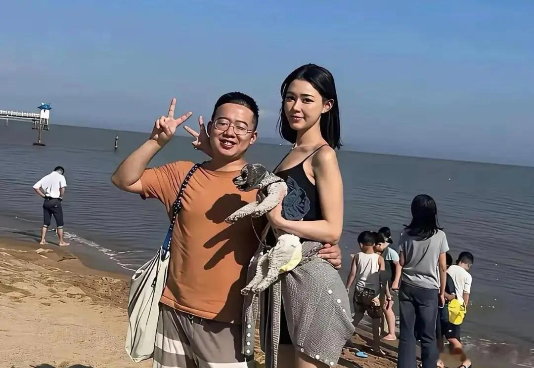 看他笑的这么开心，我就知道这哥们肯定百万年薪！ 
