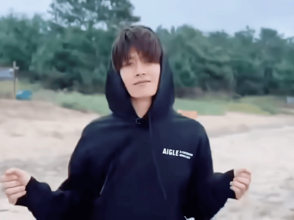 任嘉伦 ➵ 𝖇𝖎𝖚𝖇𝖎𝖚 🏹♡⃝💐任嘉伦༊遇见你的时间正好喜欢上