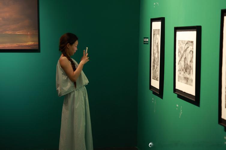 【跨界 KOL 探展“212 行动志 ”收官 近百位嘉宾共话“确定的美 ”】近日