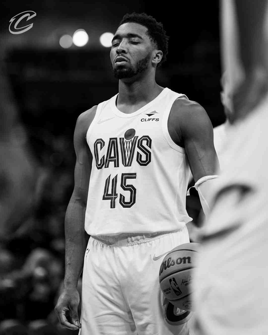 骑士米切尔nba新赛季篮不住 沉着冷静，面对一切挑战。 