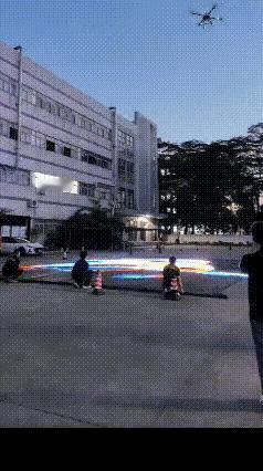 这个是真的厉害。
3D ，4D 都不止了吧。