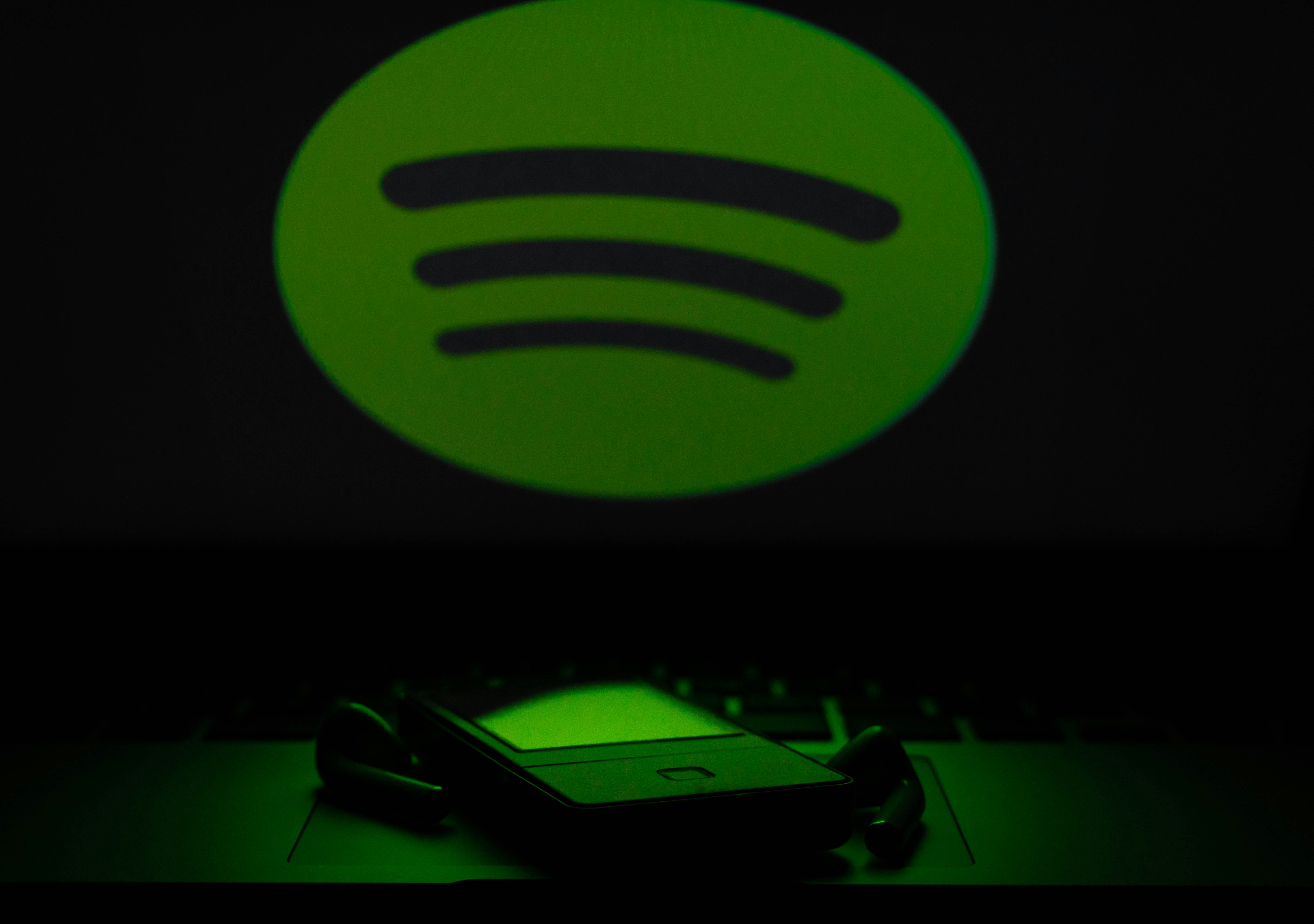 💡 #科技快讯# 📰 改变主意，Spotify 向免费用户开放歌词功能Spo