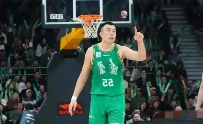 韩德君早就成为人生赢家！

1；篮球生涯赚了5500万人民币；

2；辽宁队给出