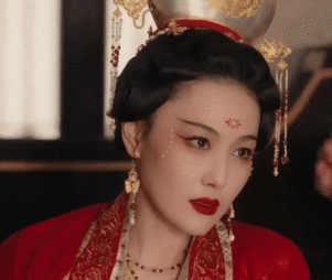 张馨予 主人级别  张馨予在剧中的一举一动，都彰显着章七娘的主人级别气质，那种骨