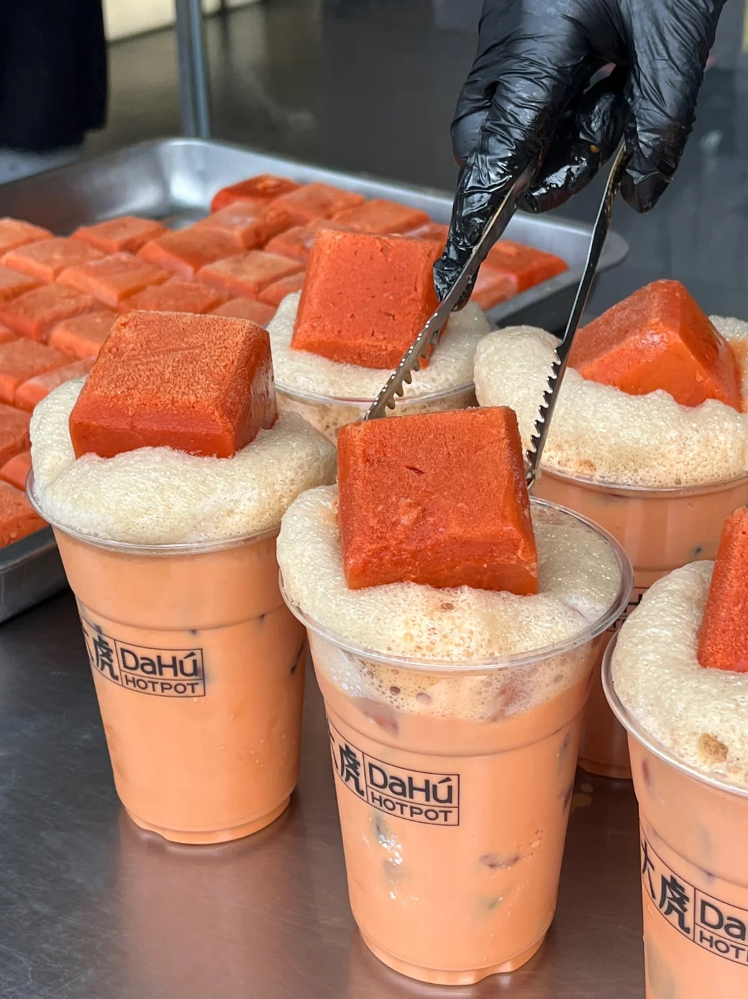 在成都吃火锅喝到了人生泰奶！！！！