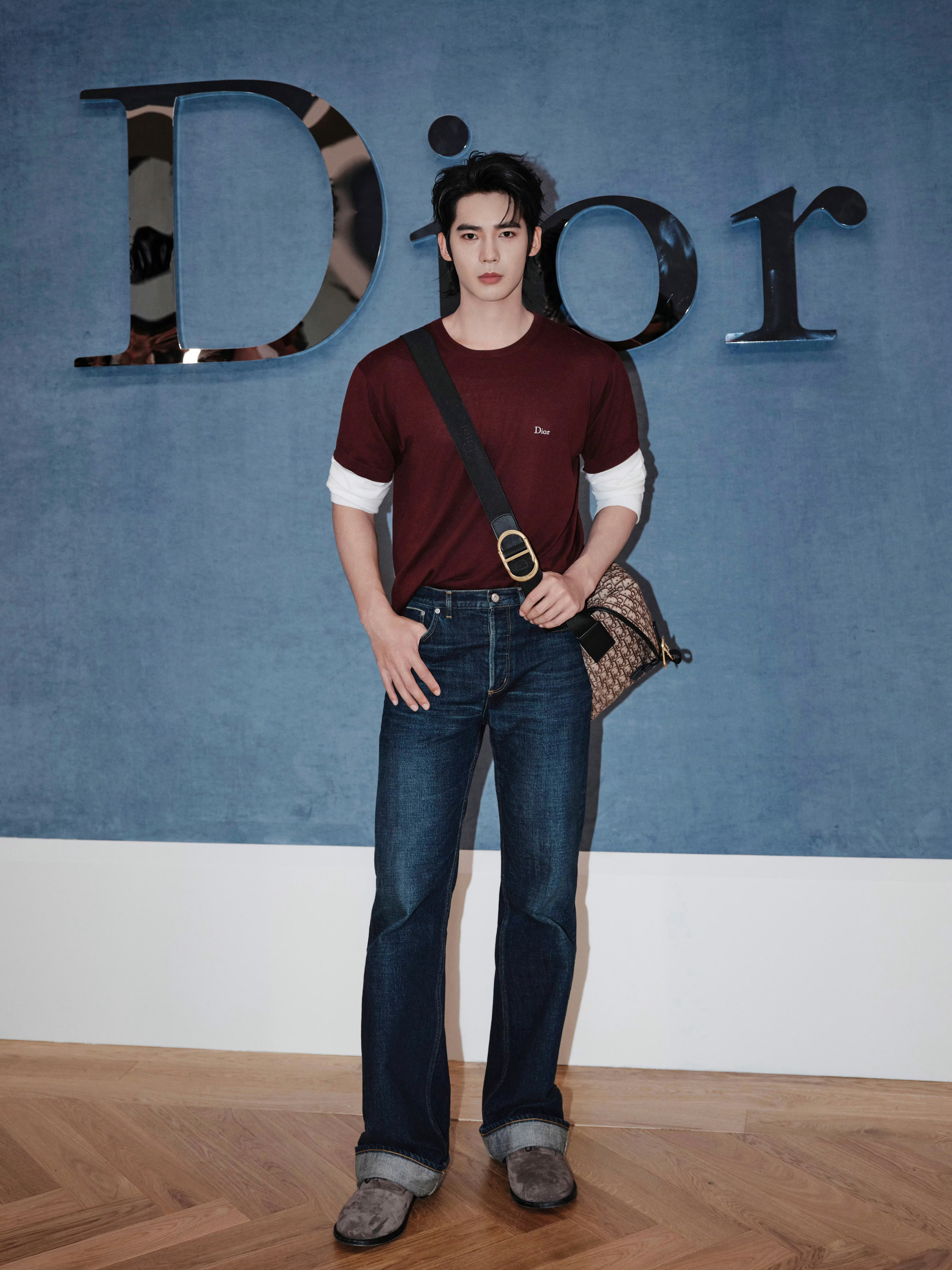 DIOR迪奥品牌大使于适即将第五度受邀出席Dior新季时装发布秀！这也是Jona
