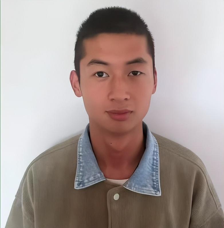 23 天了，23 岁的刘佳乐还是没消息。那个天天在义乌街头奔忙的外卖小哥，最后定