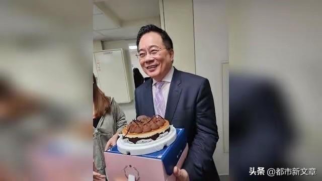 今天我兄弟正元要英雄入監，原本計劃要去為他送行，但今天一早醒來全身痠痛，尤其是右