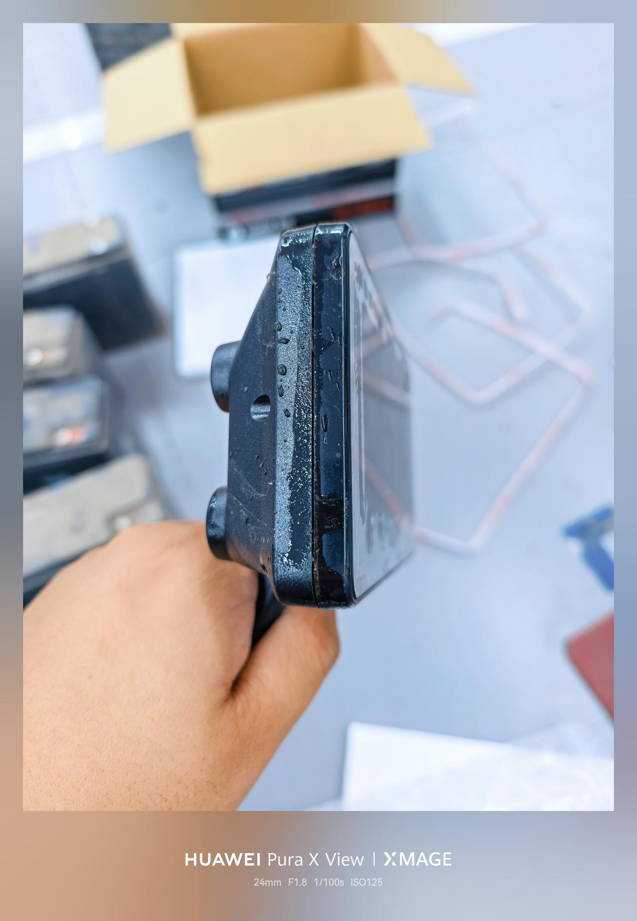 确实是漏水进去了[允悲]免费[捂嘴哭]卡片钥匙早就找不到了正好都是新的了[春游家