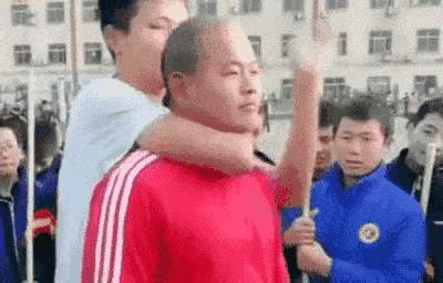 被勒脖子的破解之法，打火机…[泪奔]