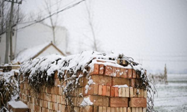 河南暴雪下疯了！但你真懂雪吗？3个冷知识让你惊掉下巴[尬笑]

河南的朋友今早推