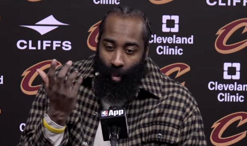 NBA常规赛，骑士今日主场138-113大胜奇才，豪取五连胜。本场比赛，哈登迎来