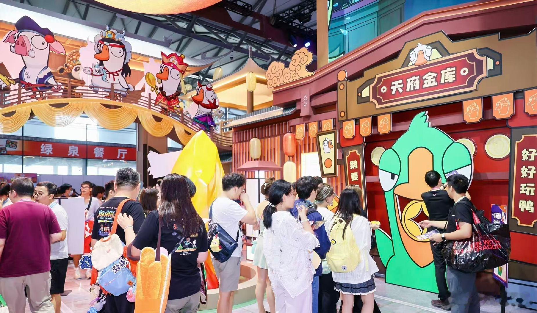 上海CJ展混进了武林高手沉浸式打卡鹅鸭杀联动现场，切身感受浓浓的武侠氛围，现场布
