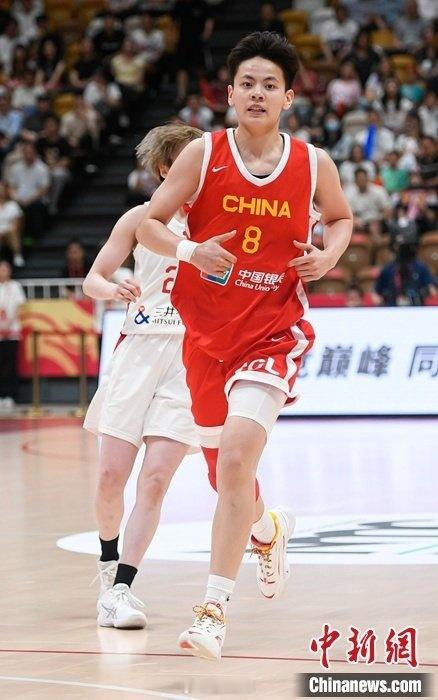 #主帅称赞杨舒予非常有天赋##中国女篮着重培养杨舒予#2024年中国女篮系列热身