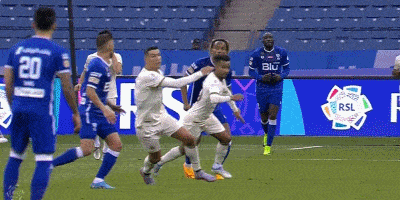 梅西拿金球，C罗做梦都想……这怎么不是梅西呢？[what][捂脸]