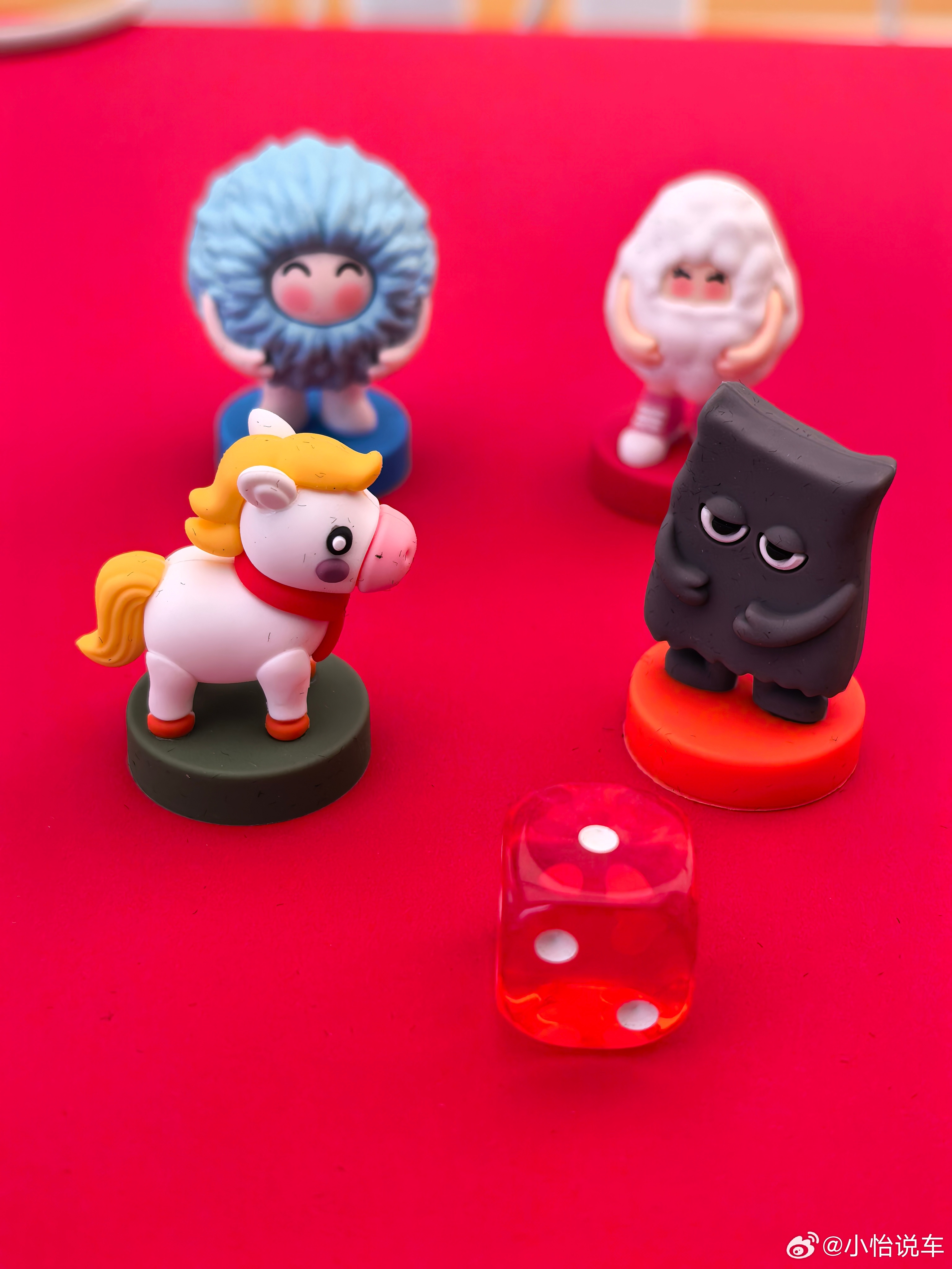 买台华为matex7 云锦白这款白色很有质感我真的超喜欢门店还送了新年礼物一套可