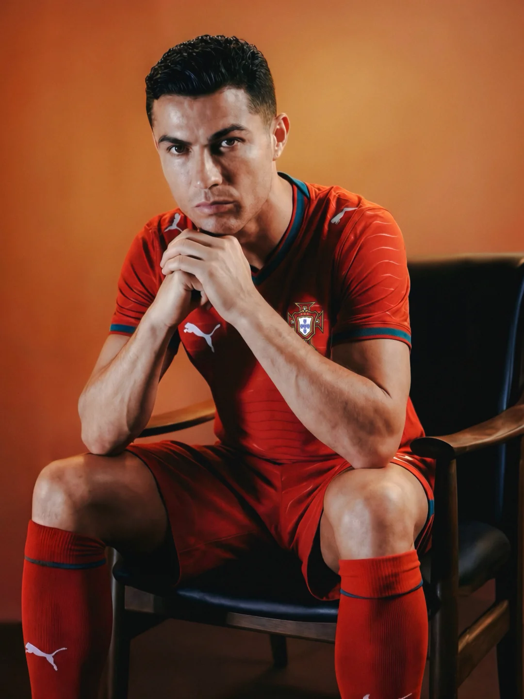 C罗葡萄牙新球衣拍摄幕后照