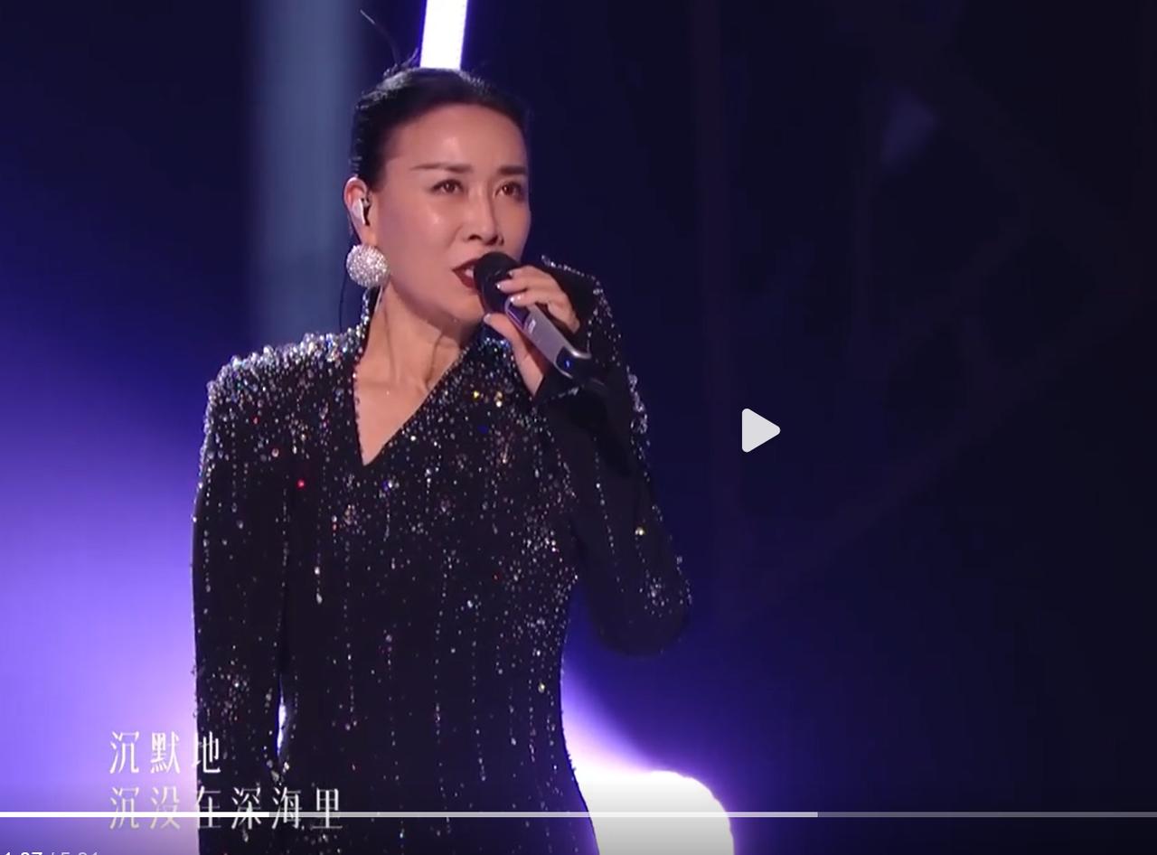 #歌手直播# 直播好是好，但是广告时不能拖进度条，也是真的烦！
看到那姐紧张，我