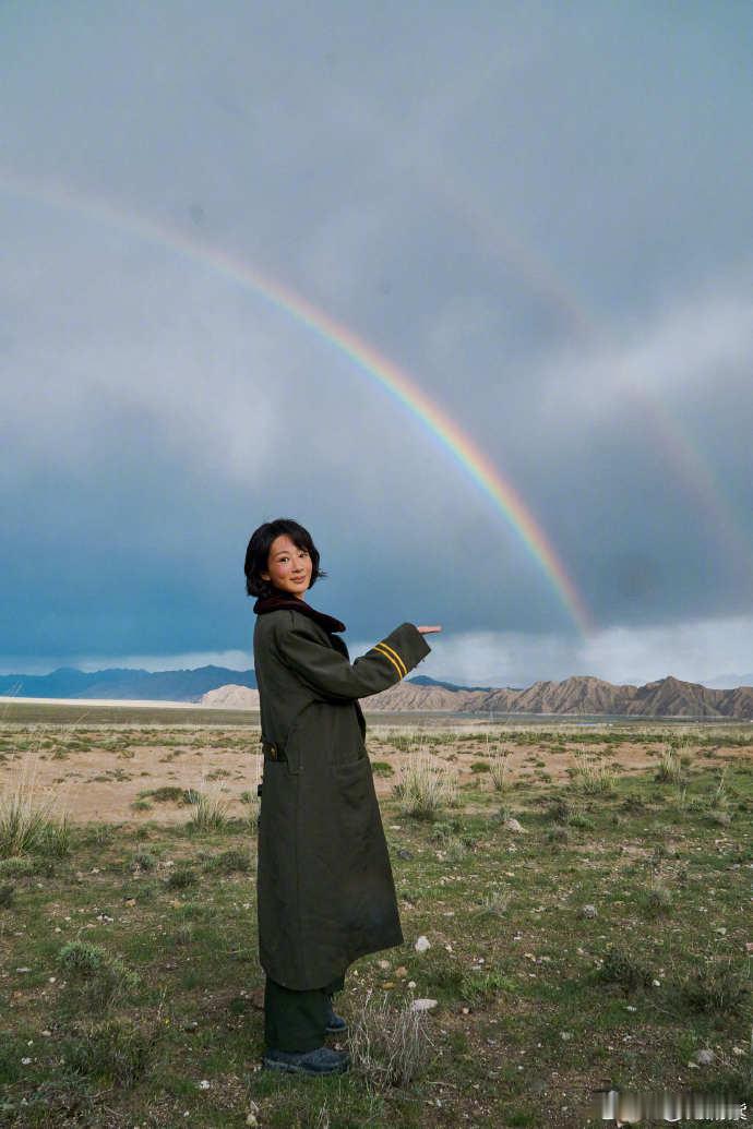 杨紫这段完播率1000%被《生命树》里的白菊狠狠圈粉，杨紫这段完播率1000%，