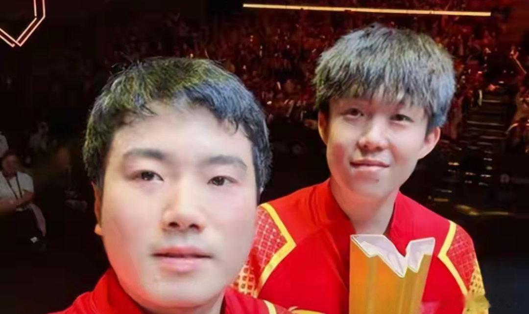 国乒男队队长王楚钦 正式接班马龙！王楚钦出任国乒男队队长，梁靖崑担任副队长 北京