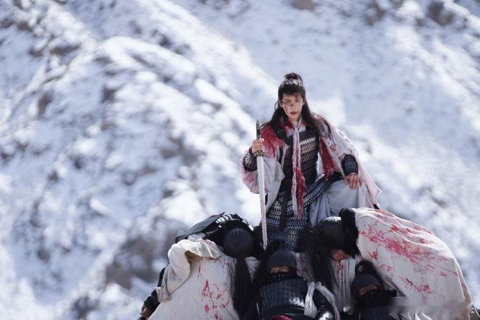 诸葛玥的破碎感被李昀锐演到骨子里隔着屏幕都感到李昀锐的破碎 看李昀锐演戏我一直在