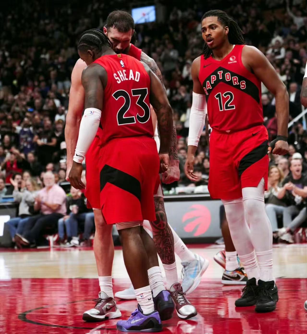 坐稳东部第六！猛龙大胜热火，这五名球员堪称赢球最大功臣
阿德巴约13中2再次被“