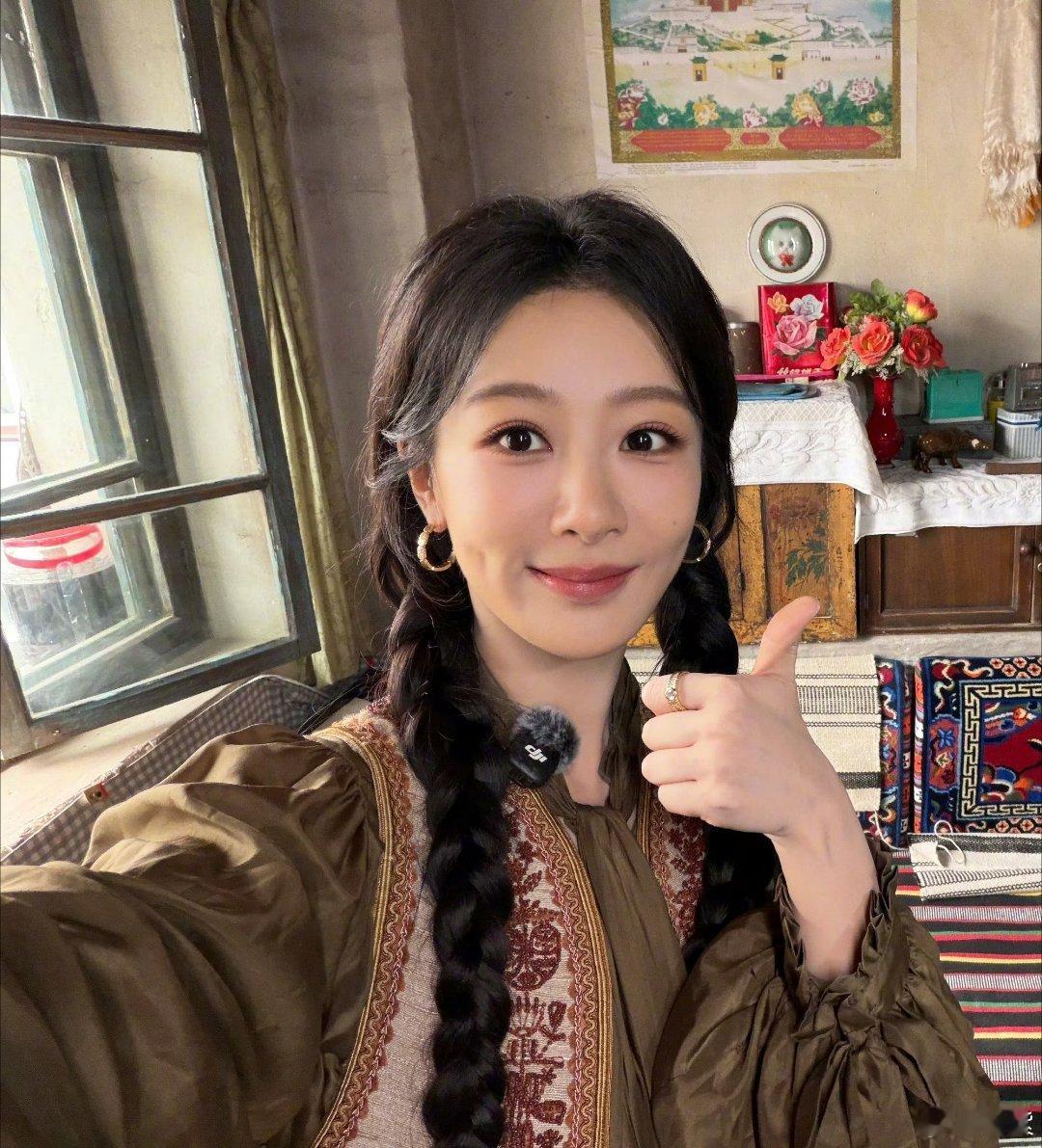 杨紫  🍁 杨紫玉兰花开君再来     🍁 杨紫董竹君  细节胜过所有情话陪