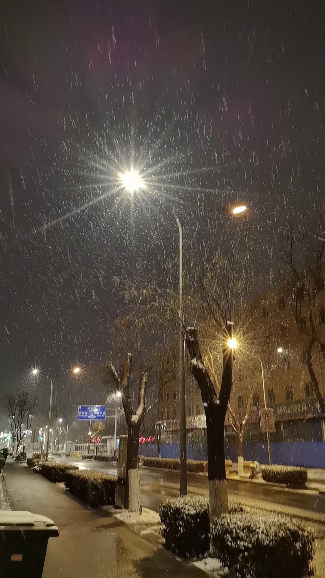 你努力工作挣钱是为了什么光鲜亮丽的背后，定是脚踏实地的付出。具备什么样的磁场，便