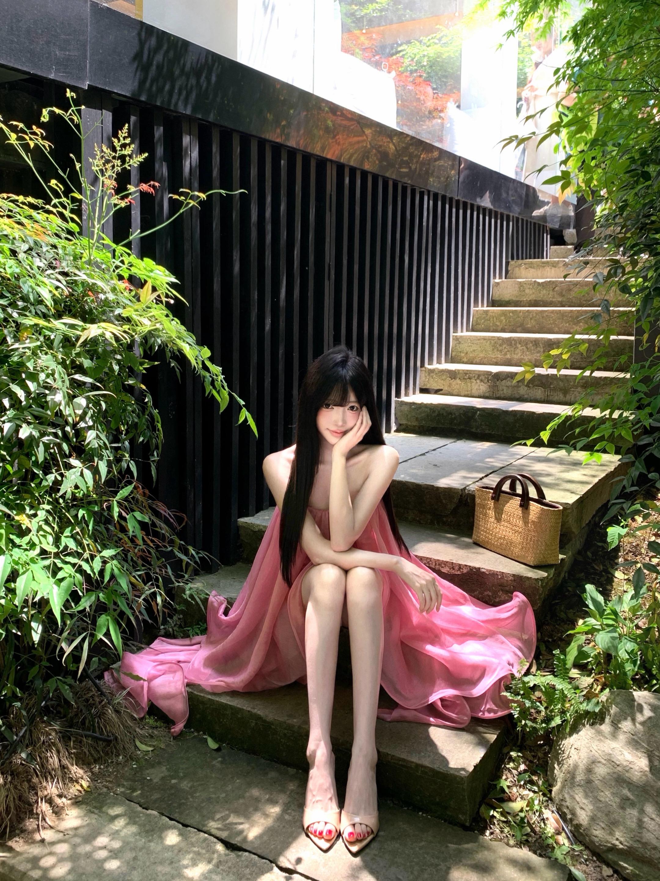 我再也不会觉得任何一个女孩比你更加可爱如果有 那就是明天的你