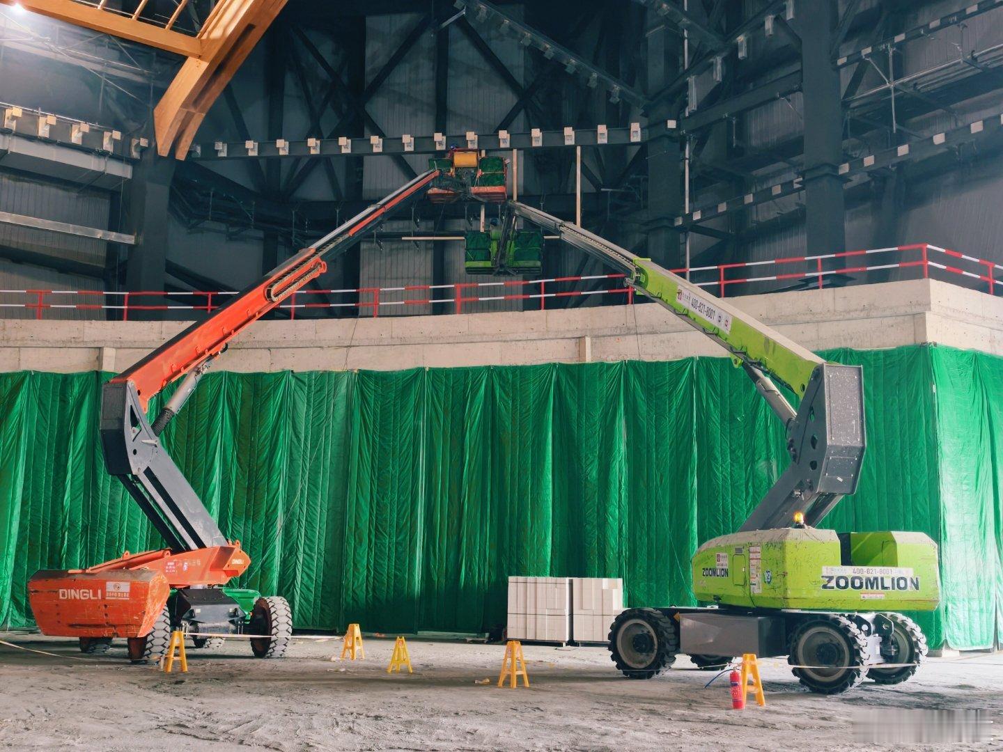 今天超幸运提前参访沈阳“十五冬”主场馆！它外观将冰雪元素与现代建筑完美融合，如巨