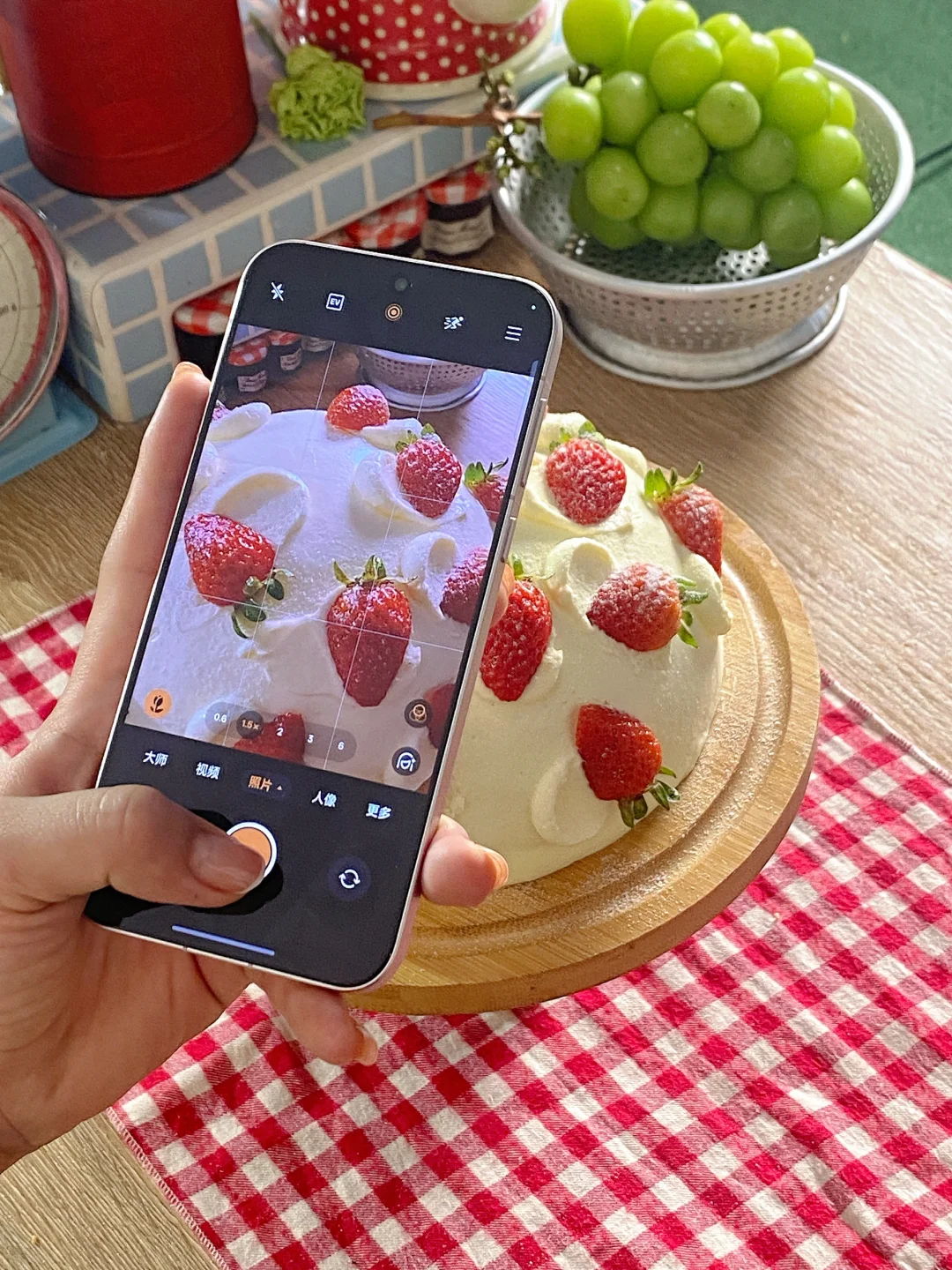 live图｜🍓秋天的第一个草莓奶油蛋糕