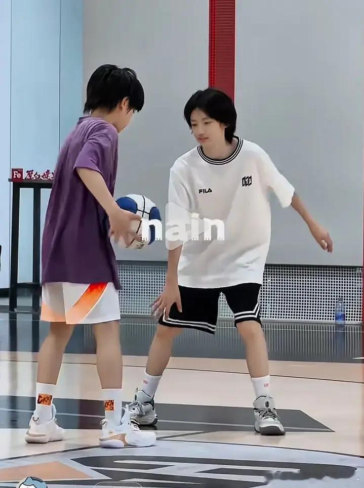 tg 小呜呜已经在为我们的少年时代3做准备了 