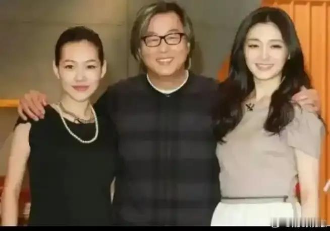 她的教父最近说她是在和小菲发生激烈争吵后，冲动之下公布了自己和光头闪婚的信息。