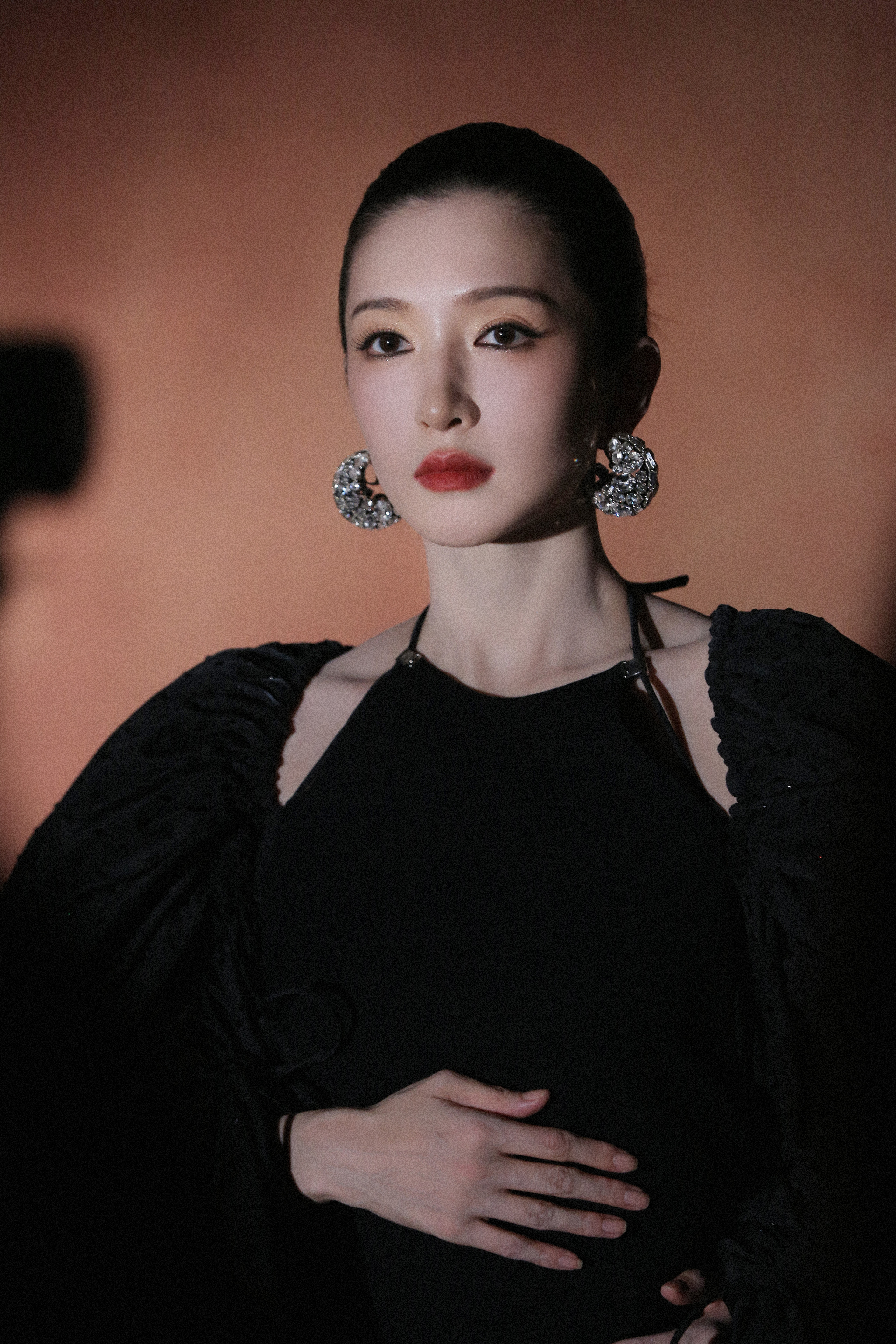 江疏影红秀杂志花絮 