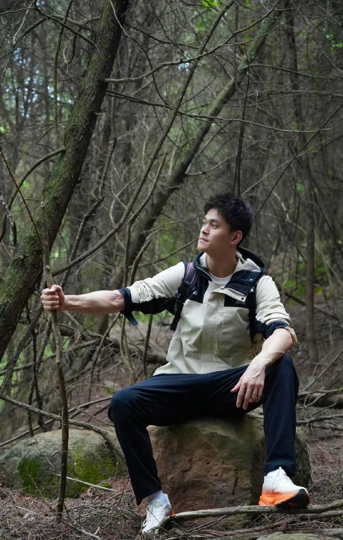 孙杨说谁抢张豆豆和谁拼妻子的浪漫旅行谁看完这段不乐出声啊🤣孙杨发言超慷慨激昂，