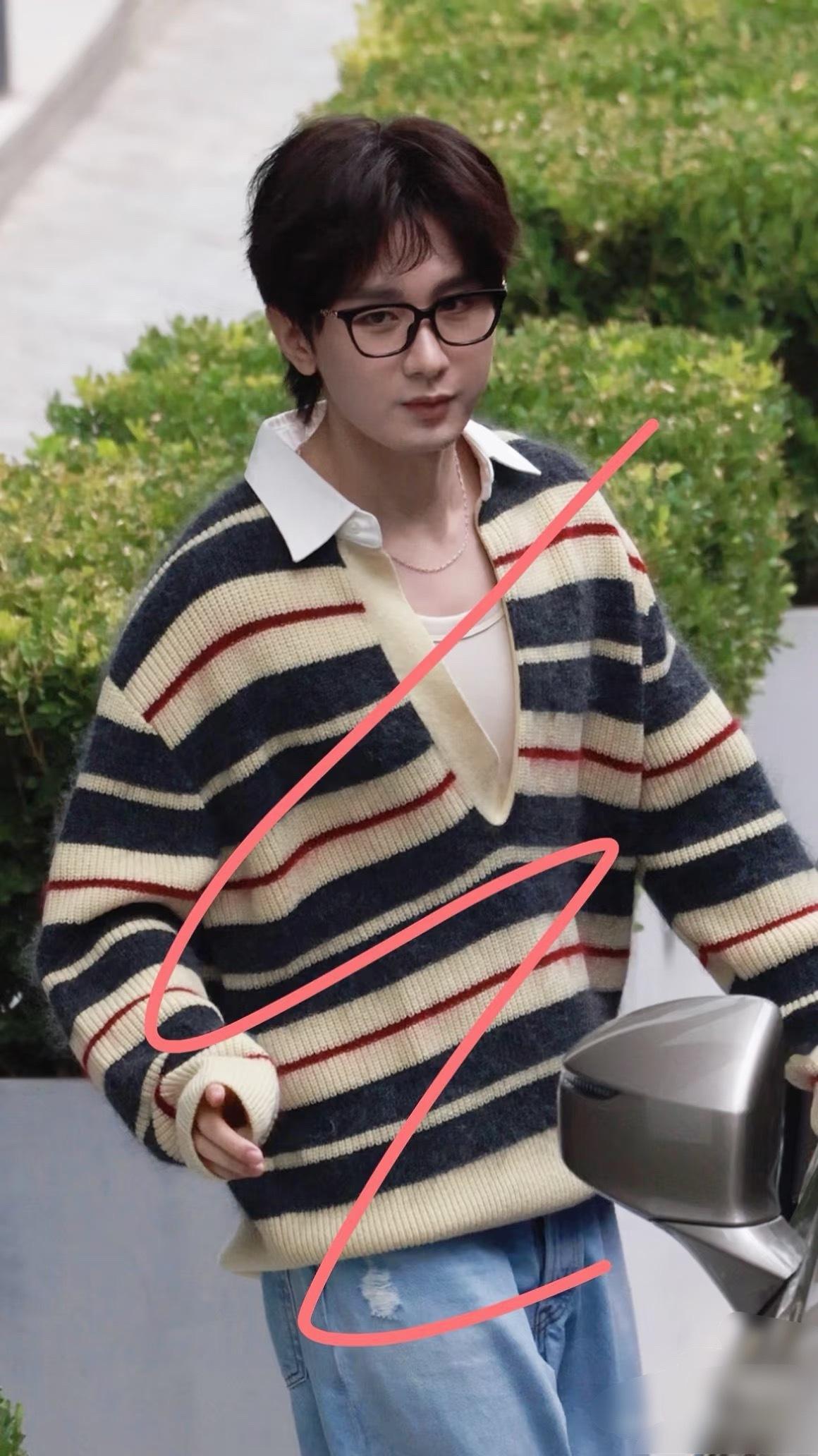 成毅鹅厂上班生图 ​​​