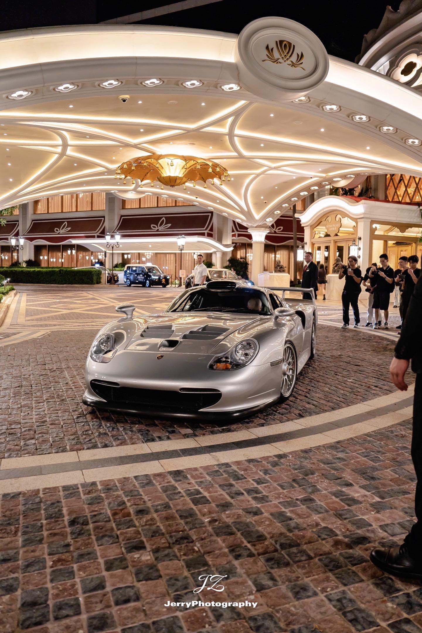 Porsche 911 GT1。保时捷911 GT1 Straßenv...