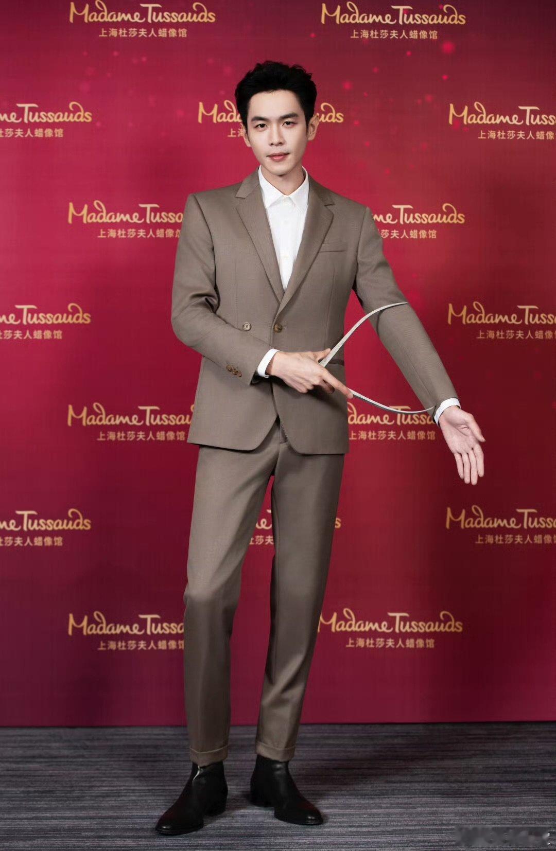 张若昀杜莎蜡像张若昀蜡像入驻杜莎夫人蜡像馆 ​成品会是什么样呢 ​​​