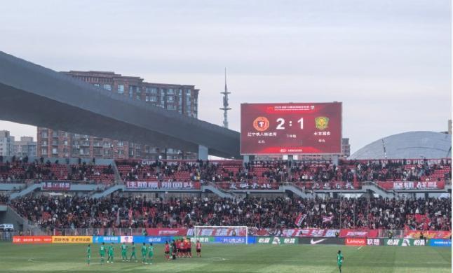 🔥“真正的强队，从不靠球星续命！”当工体骂声震天，国安球迷的愤怒里藏着多少恨铁