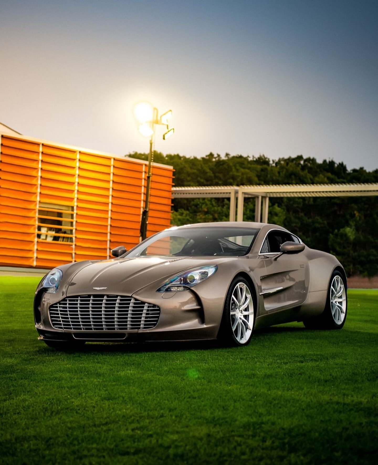 Aston Martin One-77#astonmartin##阿斯顿马丁# 