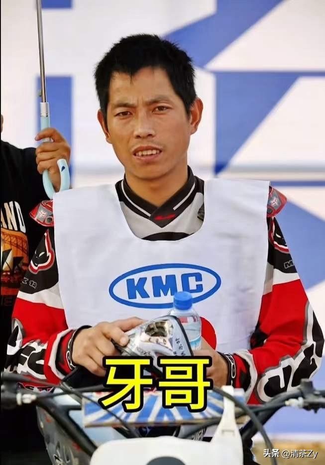 这师徒情也太戳心了！严师肯教真本事，还掏血汗钱加借钱扶持徒弟创业，这份知遇之恩真