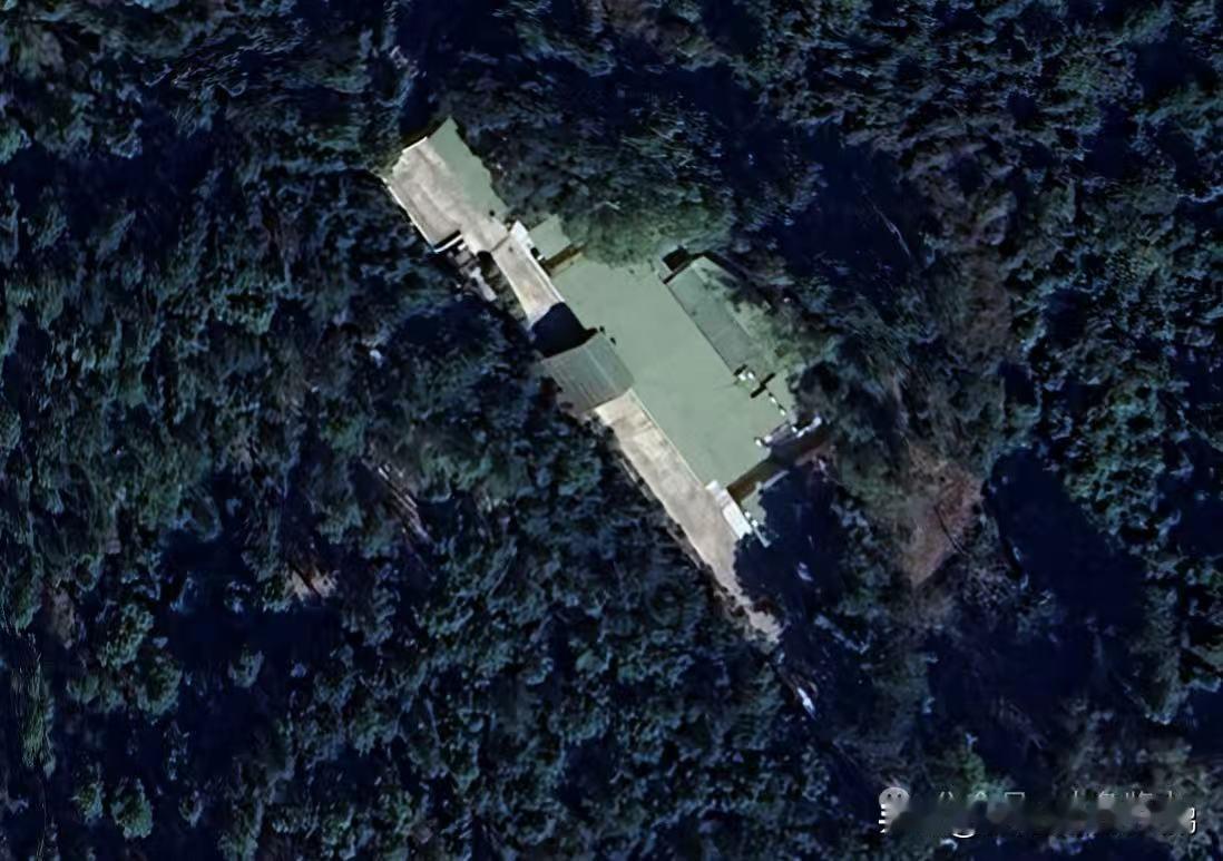 这是马杜罗被抓的地方
而以下人员名单是美国三角洲特种部队实施绑架他国总统行动中杀