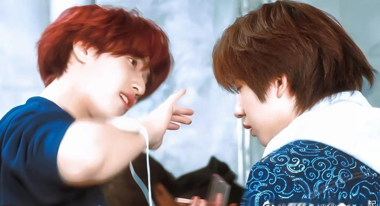 翔霖翔霖楼内唯一克莱因蓝嫩粉应援海岛没有冬天,翔霖永远热恋 

 霖霖你看这世界