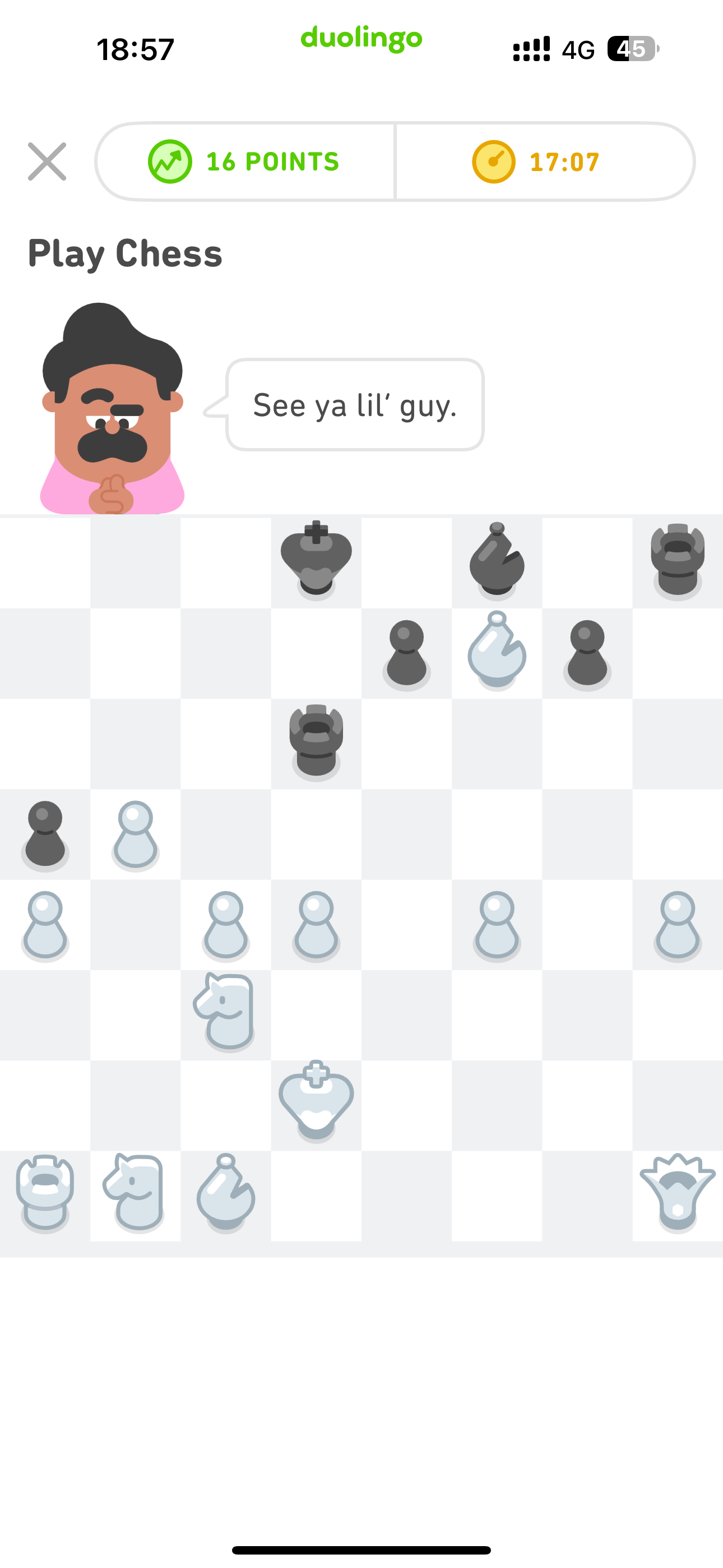 呀斯，多邻国教我学会国际象棋了[偷乐][偷乐][偷乐] 跟中国象棋规则有点像，国