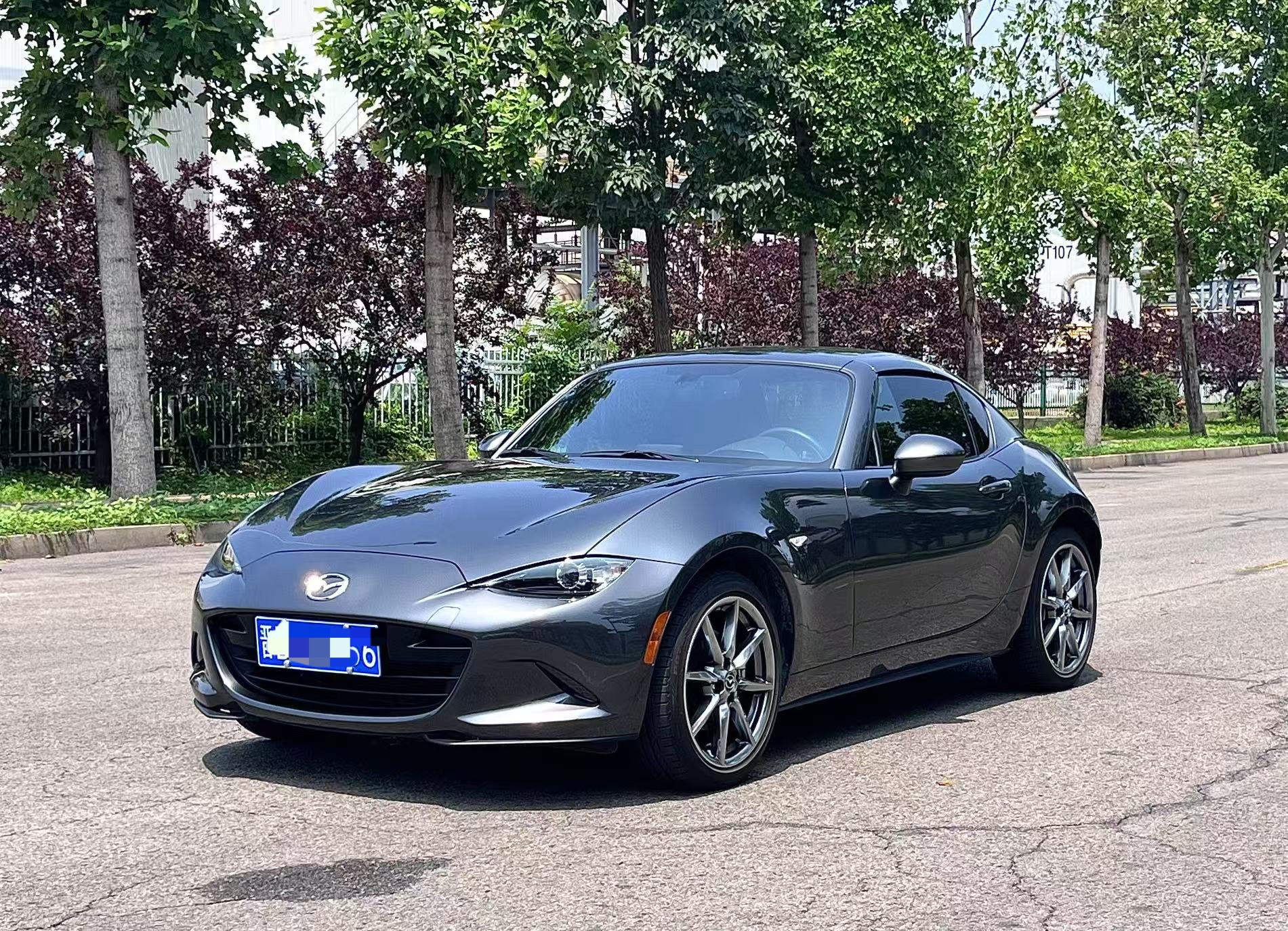 自动挡硬顶MX-522年上牌，1万km价格31万，价格可谈每年两三千km，基本上