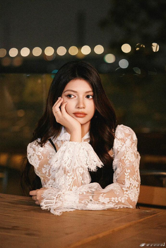 不愧是那英带出来的学员六边形战士李佩玲！不愧是那英带的学员，唱功和情感双在线声起