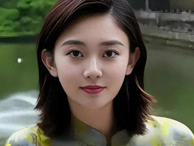 李七月这么优秀的主持人，不重用，为什么？为什么？
 
李七月是女神般的存在，朴实